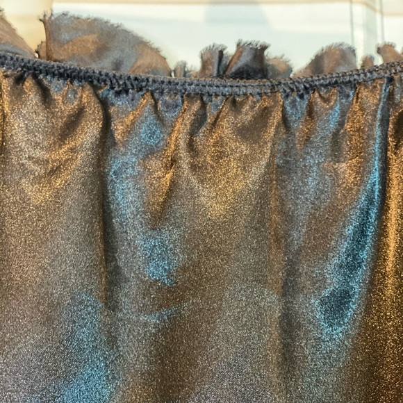 Cute Shiny Satin Strapless Ruffle Lined Top - Picture 6 of 9